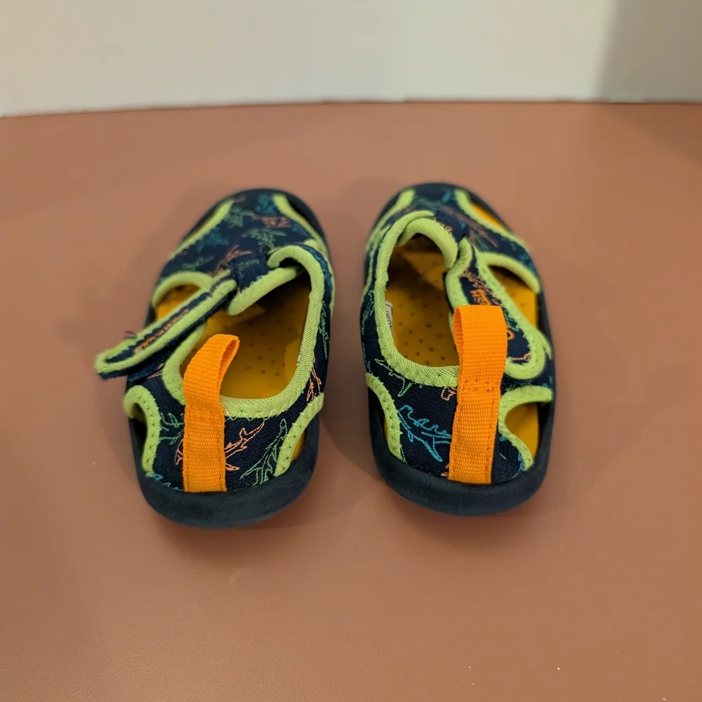 OshKosh B'gosh Toddler Boy Navy Shark Print Aquatic Water Shoes in Size 8